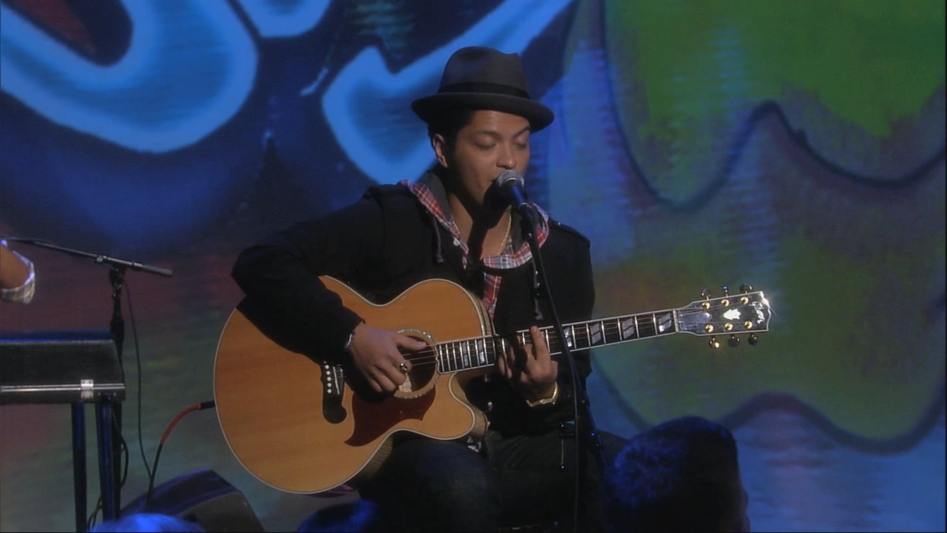 Travie McCoy + Bruno Mars - Millionaire